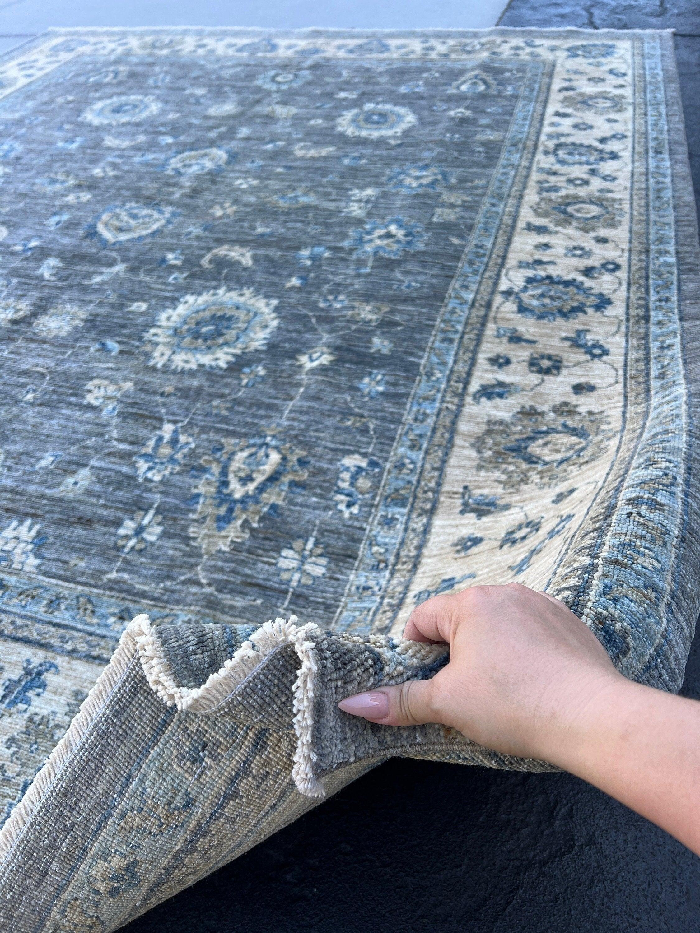 Mak - 8x10 Area Rug