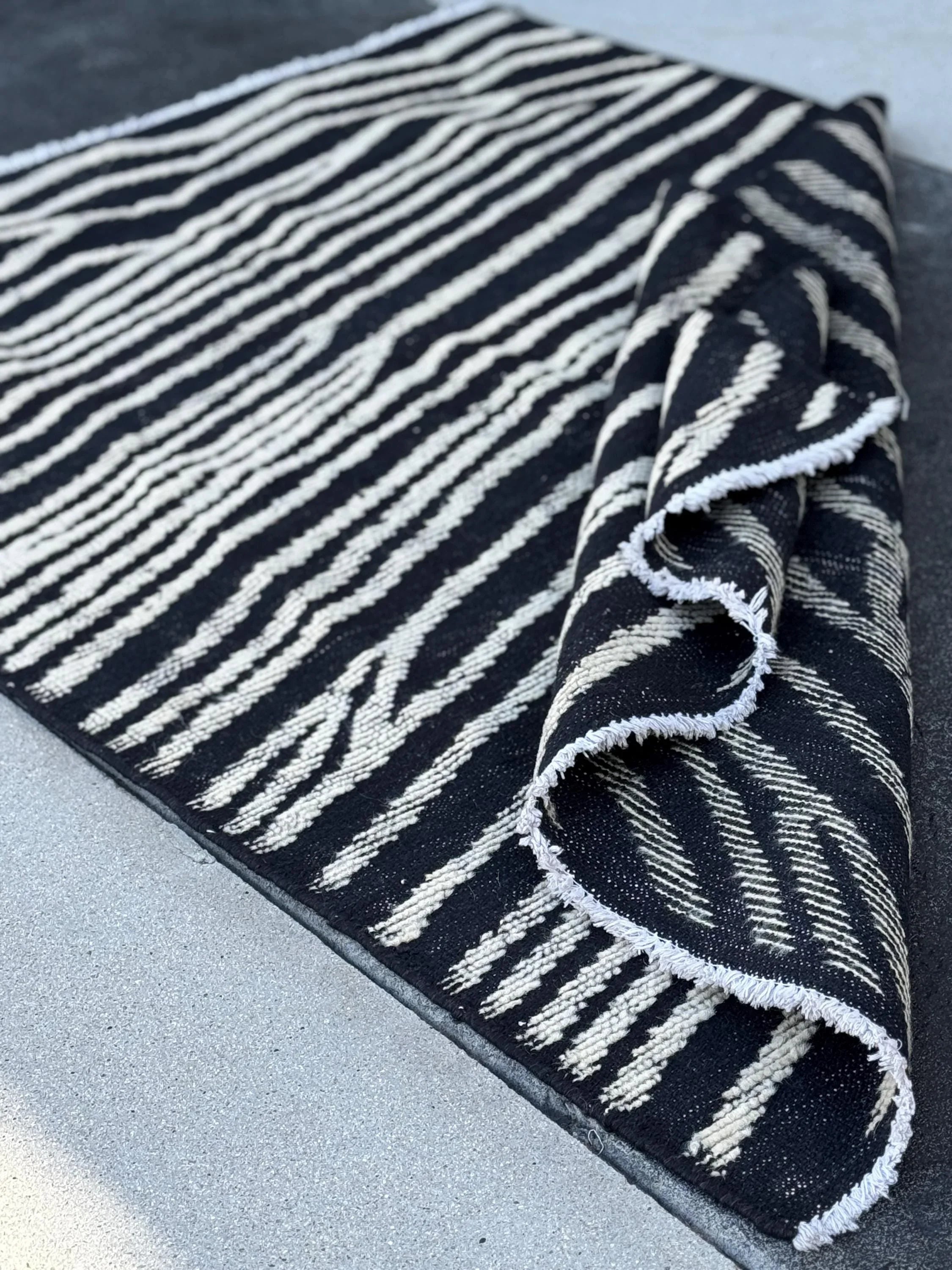 4x6 (121x182) Handmade Afghan Moroccan Rug | Black White Ivory Cream | Wool Plush Hand Knotted Minimalist Contemporary Shag