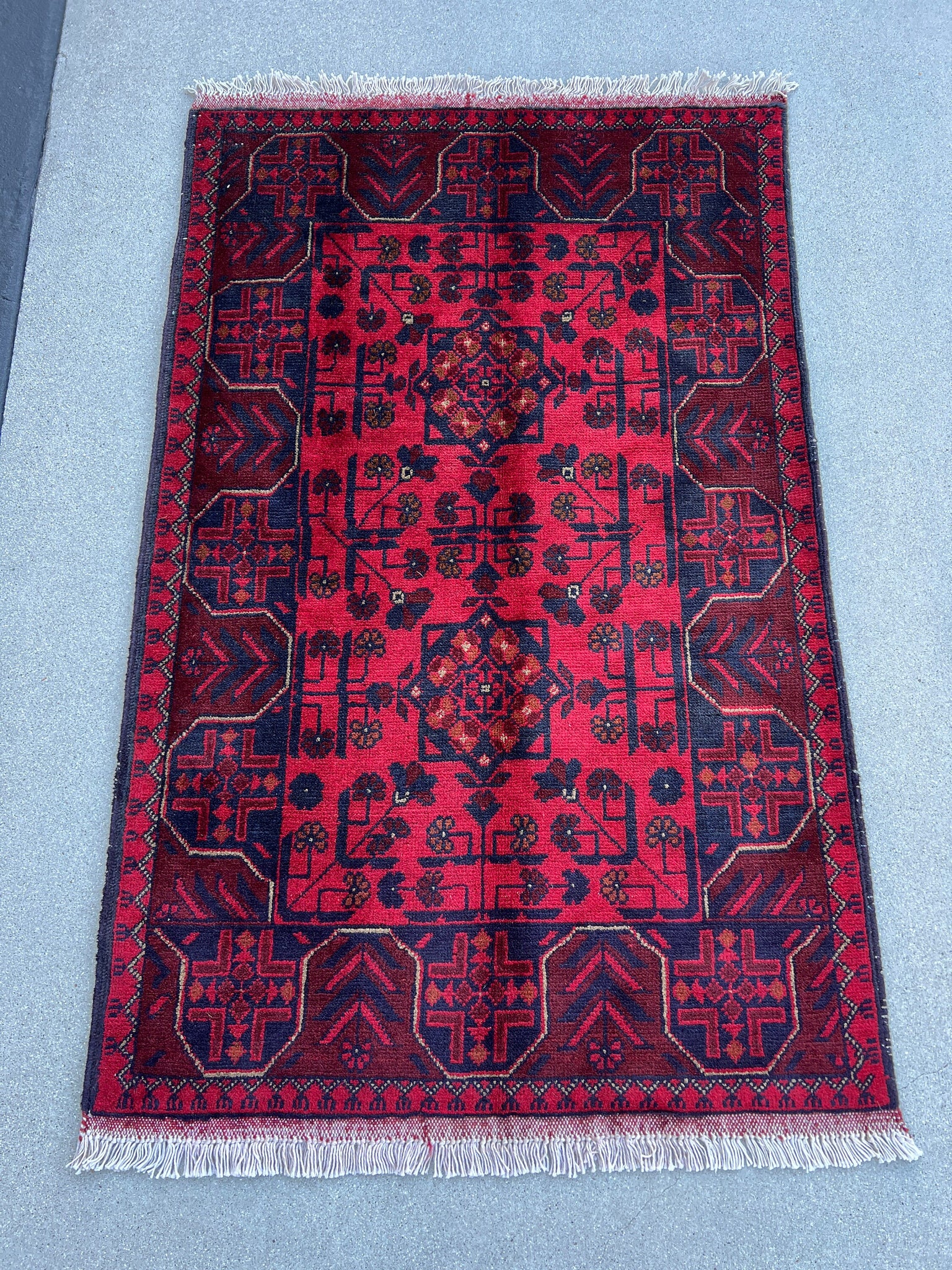 Sara - 3x4 Area Rug - The Rug Mine - Free Shipping Worldwide - Authentic  Oriental Rugs