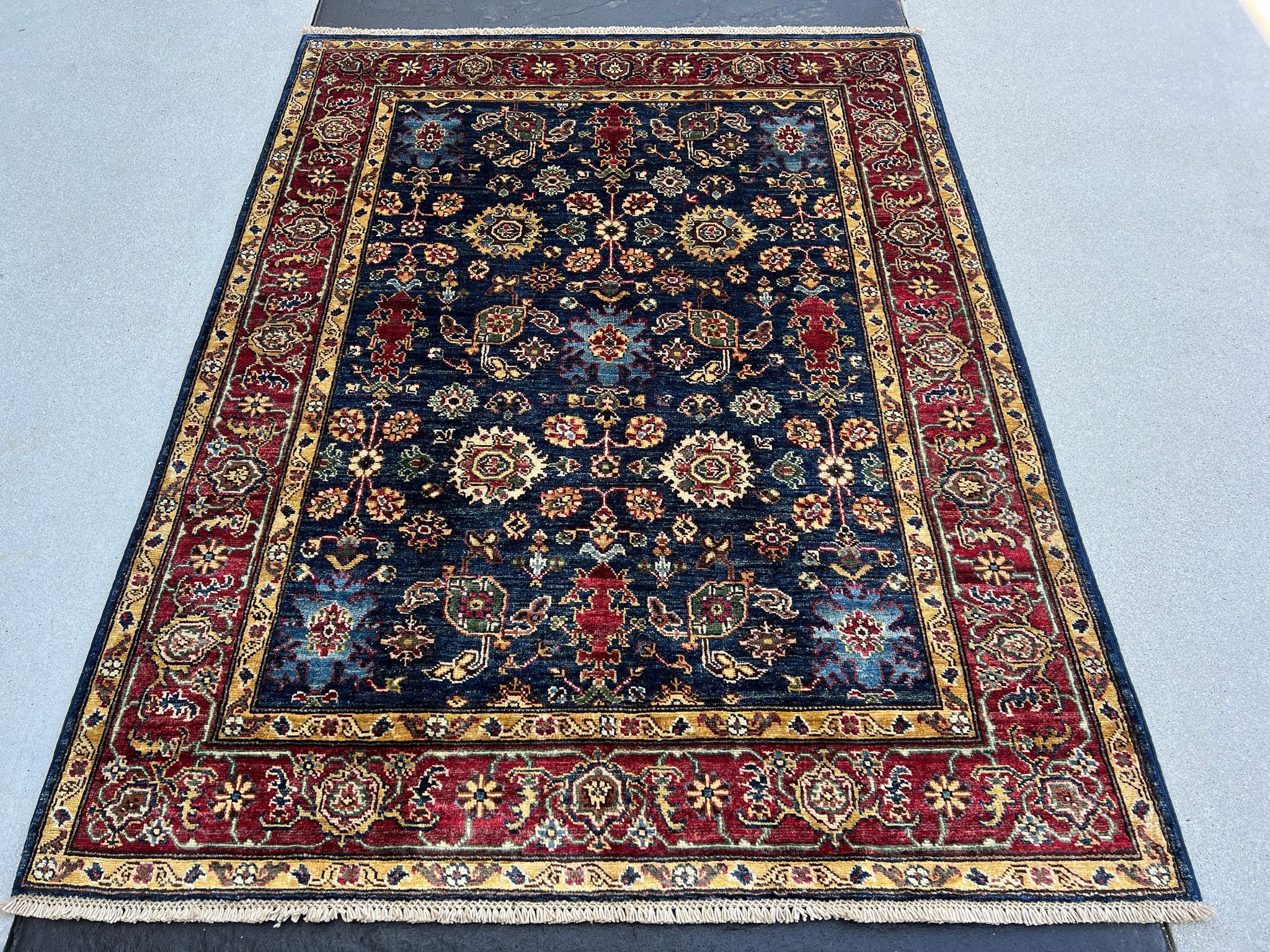 Azariah - 4x6 Area Rug - The Rug Mine - Free Shipping Worldwide